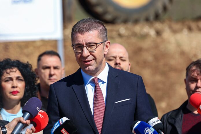 hristijan mickoski 45 foto vlada na rsm