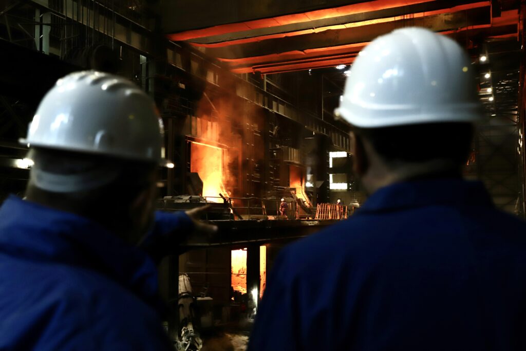 rabotnici celik industrija foto vlada