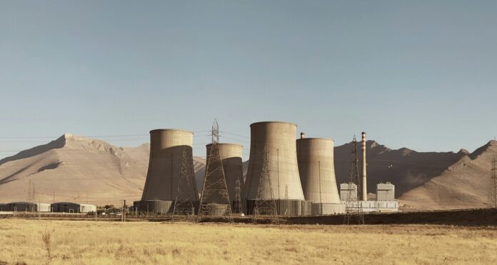 Iran elektrana-photo pey-khakbaz /Unsplash