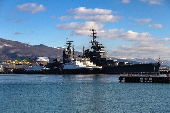 Amerikanski voen brod, foto stepan-konev-unspalsh