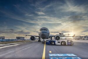 Avion na pista/foto Pixabay