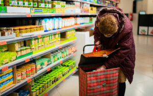 market supermarket prodavnica ceni - foto victoriano-izquierdo-unsplash