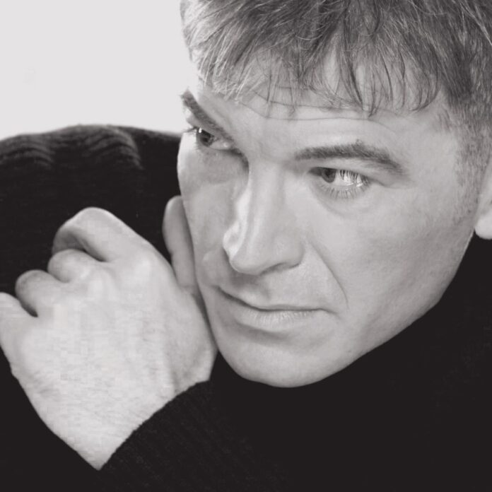 Vlado Janevski, photo by Nikolaris, fotoesija za album