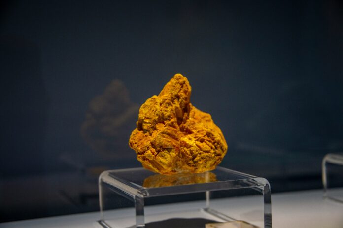 Uranium, foto kin-shing-lai-unsplash