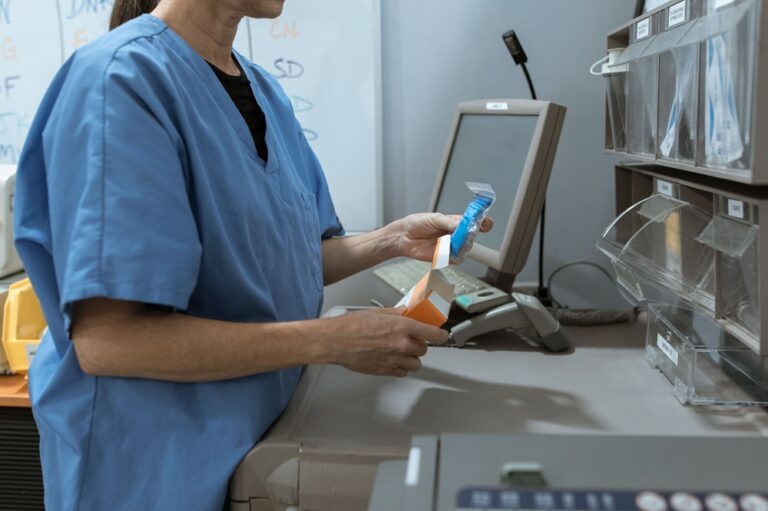 lekovi-doktor-apteka-pexels-rdne-