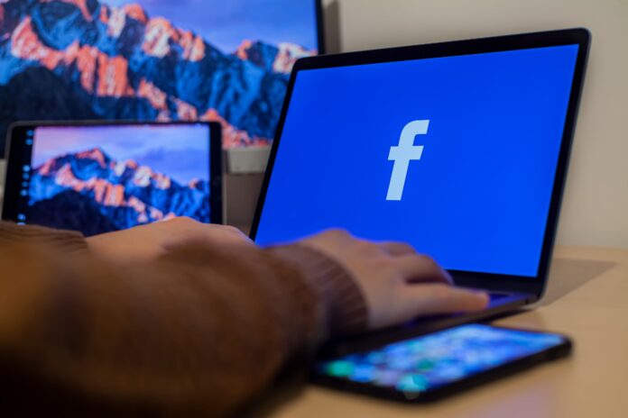 Koristenje FB, pexels