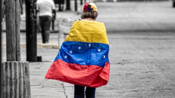Znameto na Venecuela, foto andres-silva-unsplash