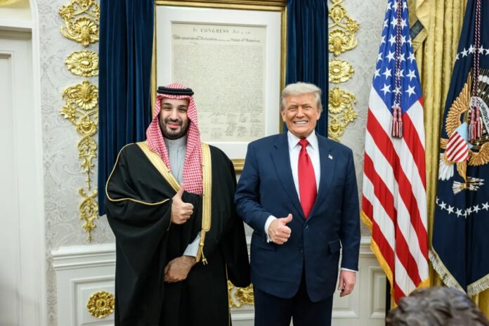 donald-tramp-saudiski-princ-foto-bela-kukja donald-tramp-saudiski-princ-foto-bela-kukja