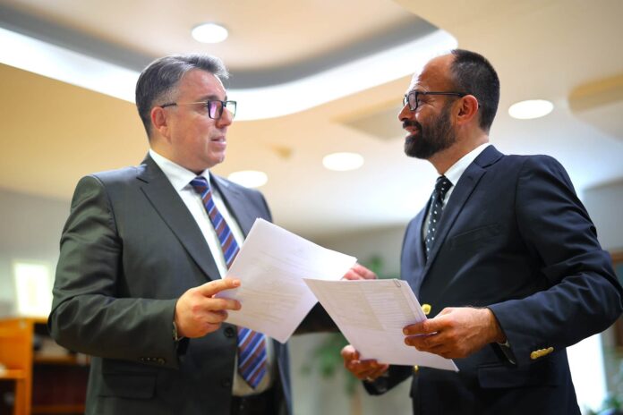 jeton-sasivari-ja-prezede-funkcijata-minister-za-pravda-image-U8CT jeton-sasivari-ja-prezede-funkcijata-minister-za-pravda-image-U8CT