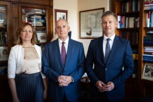 peter-magjan-baka-andras-ungarija-pretsedatel-premier