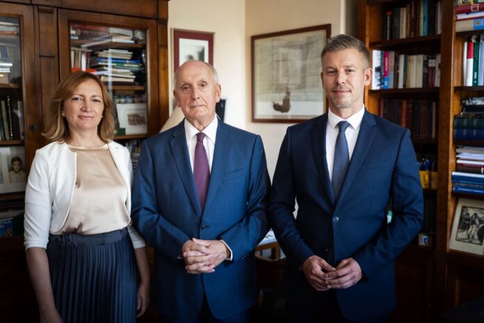 peter-magjan-baka-andras-ungarija-pretsedatel-premier peter-magjan-baka-andras-ungarija-pretsedatel-premier
