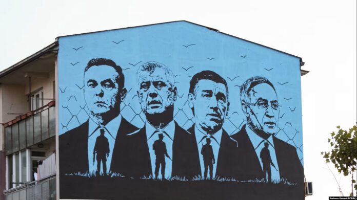 Lideri na OVK, mural vo Pristina RFE/RL