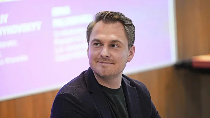 Ruslan Kravchenko, Glaven obvinitel na Ukraina